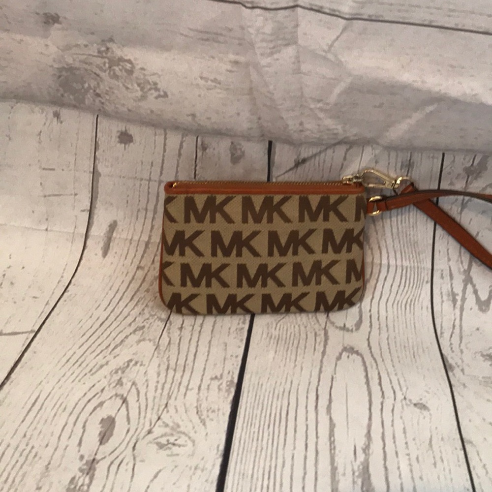 Michael Kors wristlet